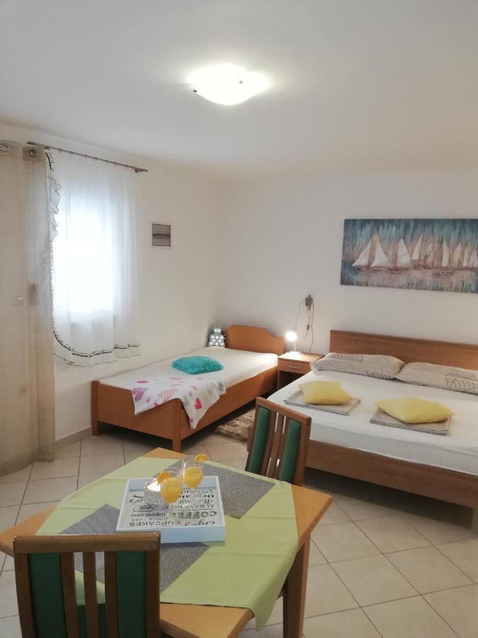 Slavka Apartment *